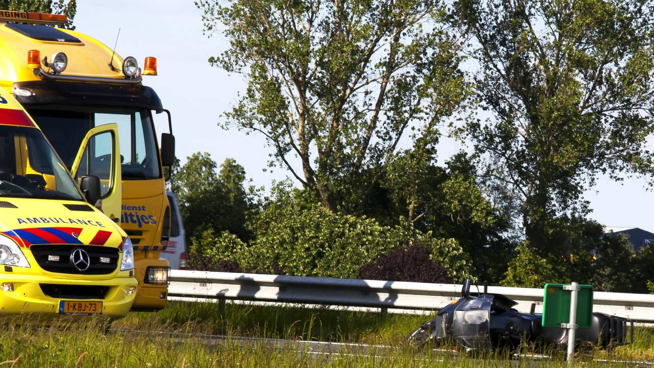 Motorrijder gewond op A73 (foto: Saskia Kusters)