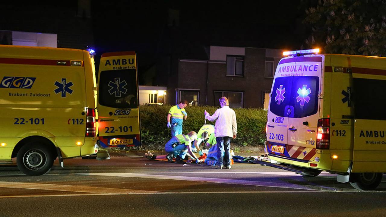 De man is zwaargewond naar ziekenhuis gebracht (Foto: Gabor Heeres/SQ Vision)