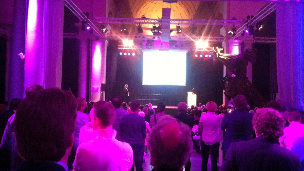 Dinsdag kwamen 300 bezoekers luisteren naar de plannen van Bakker