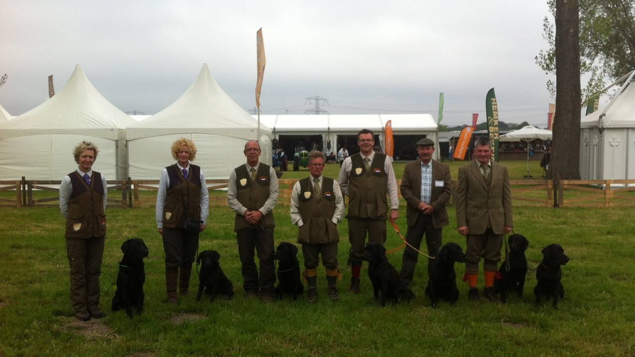 De Holland Tweed Club vlak voor hun show
