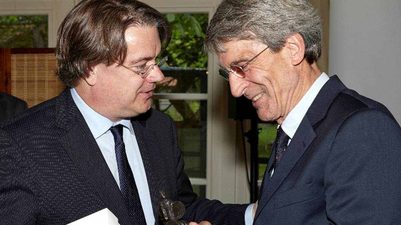 Jan van Dijk met commissaris van de Koningin Wim van de Donk