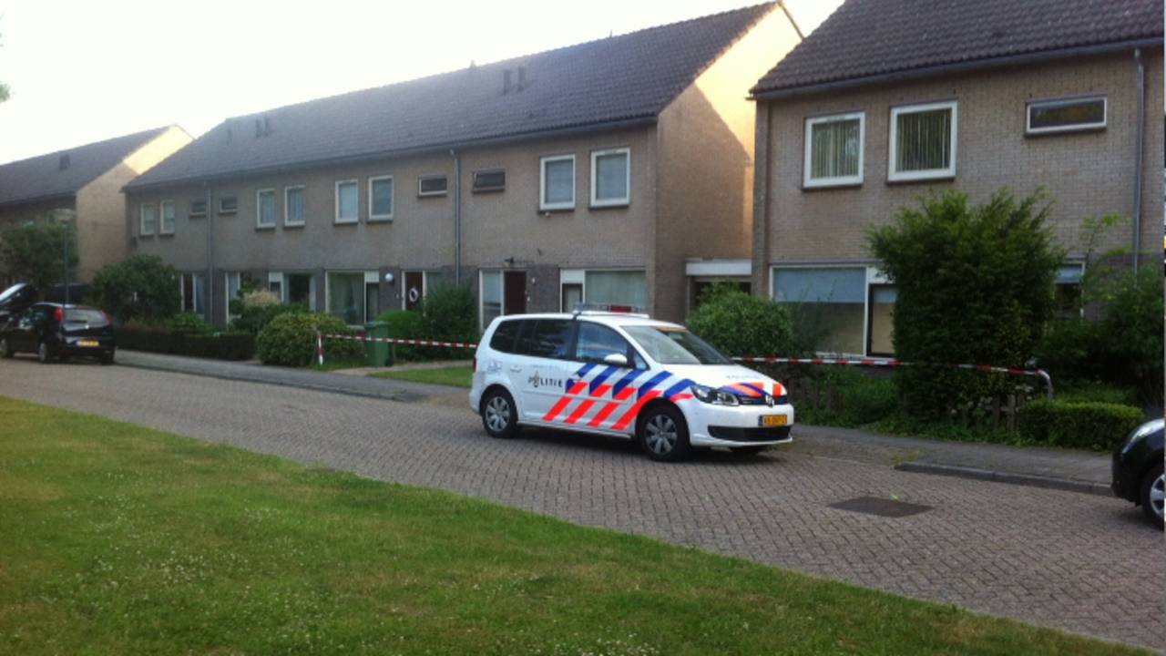 De bewoner van het huis werd gekneveld (foto: Marco van den Broek / SQ Vision Mediaprodukties).