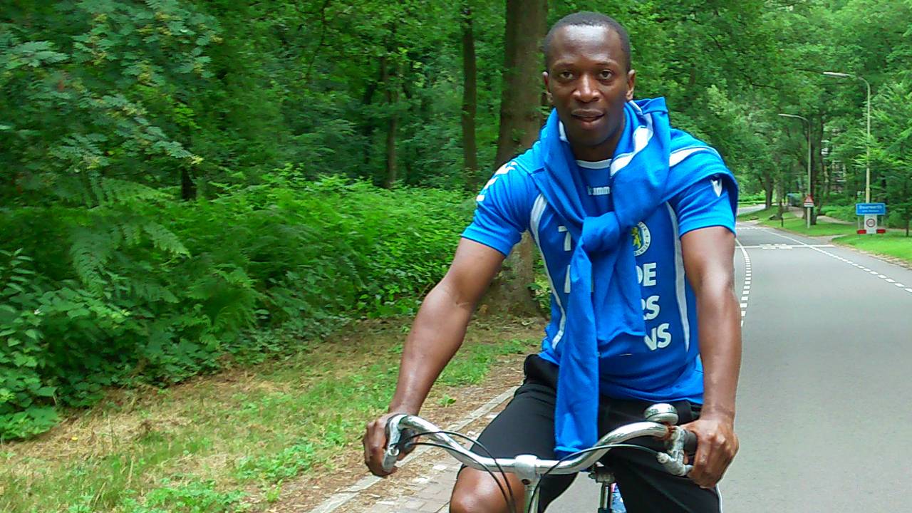 Romeo Castelen in zijn nieuwe outfit (foto Gert Budding)