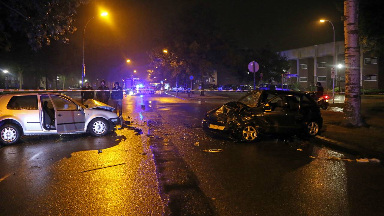 Drie gewonden bij ernstig ongeluk. (foto: Erik Haverhals/FPMB)