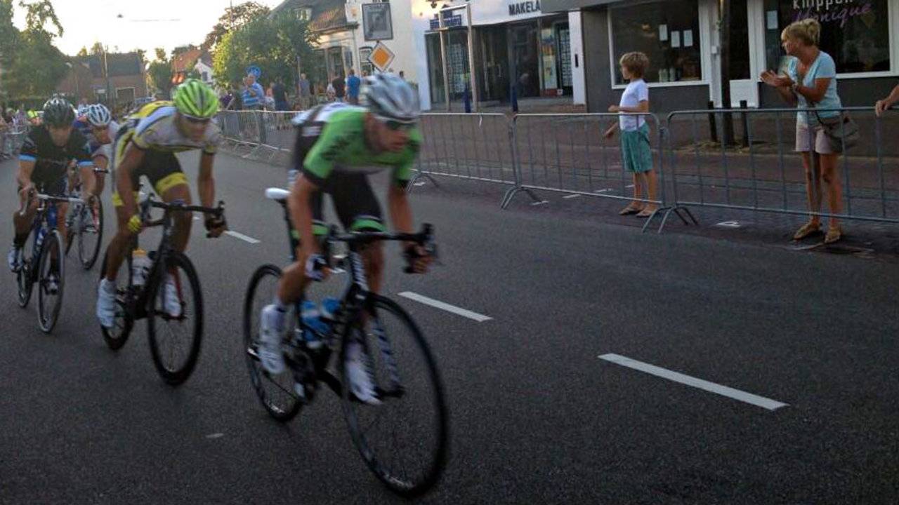 De Nacht helpt de Acht