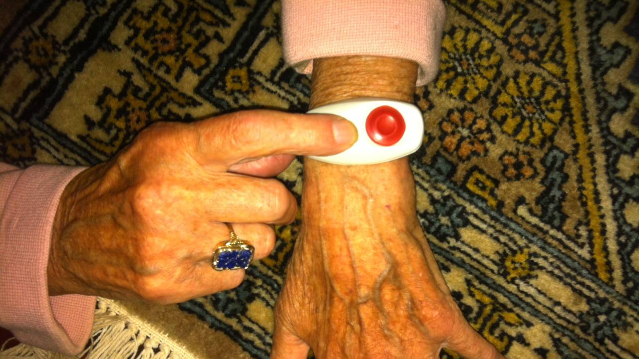 Het polsbandje van mevrouw Cornelissen