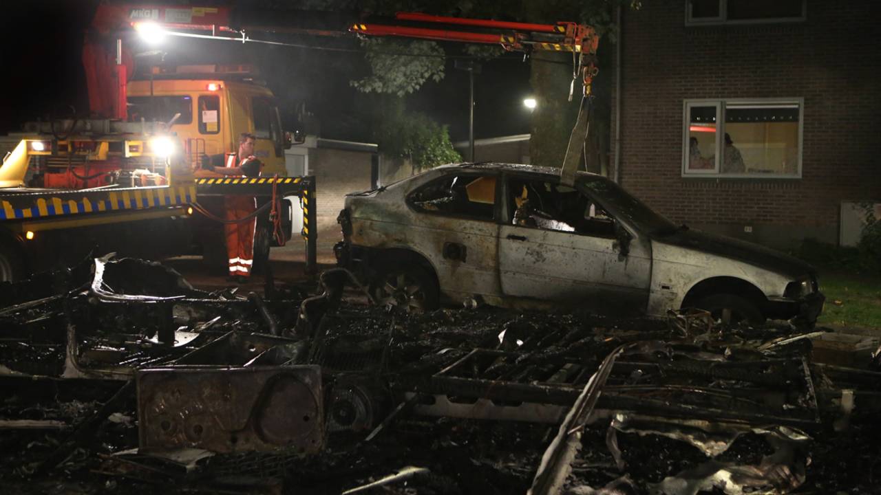 Er bleef niets over van de caravan. (Foto: Remco de Ruijter)