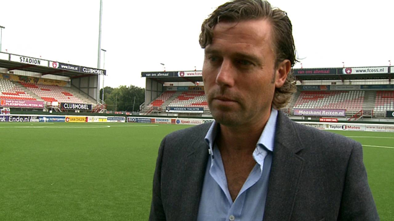 Trainer Gert Aandewiel heeft het tij nog niet kunnen keren bij FC Oss (foto: ANP)