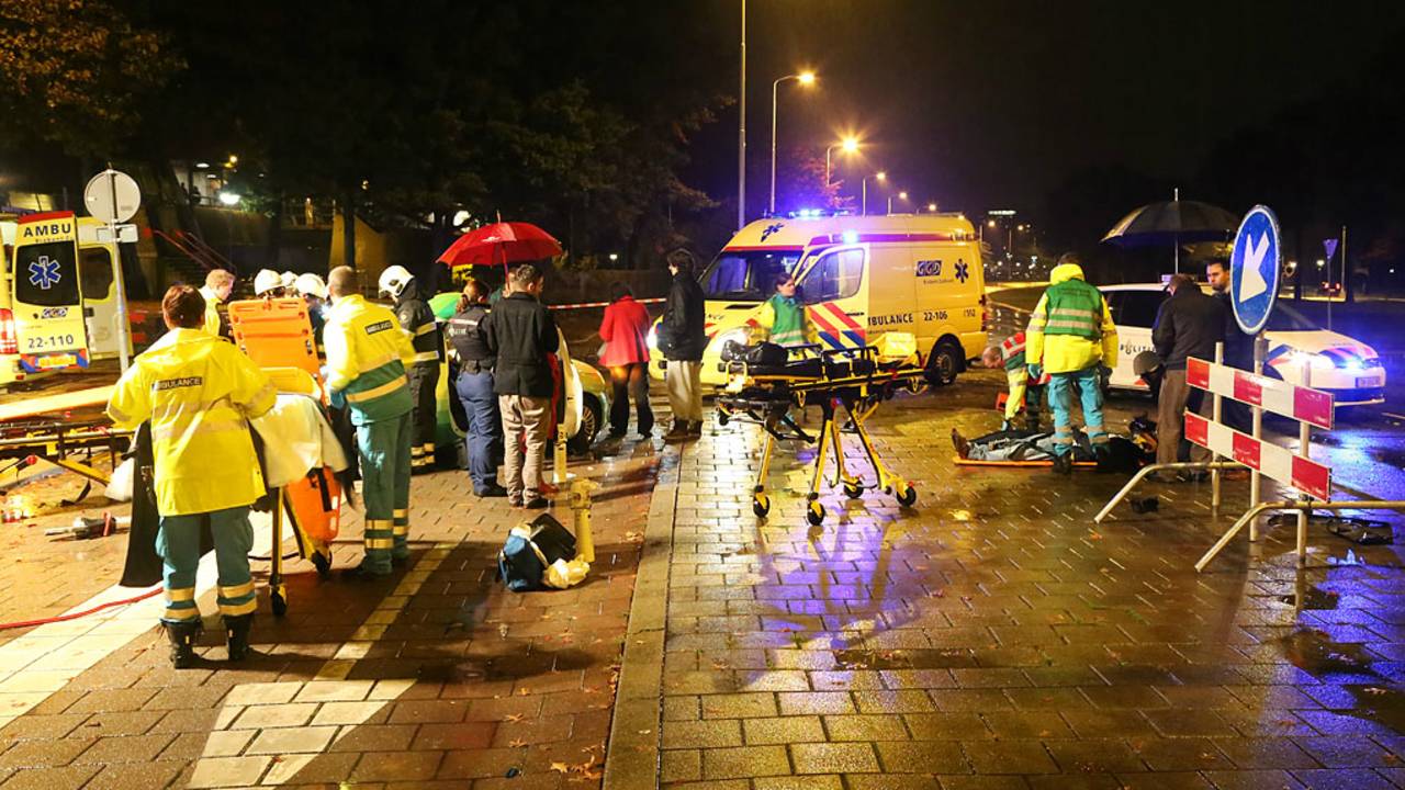Drie gewonden na botsing Eindhoven (foto: Gabor Heeres/SQ Vision)