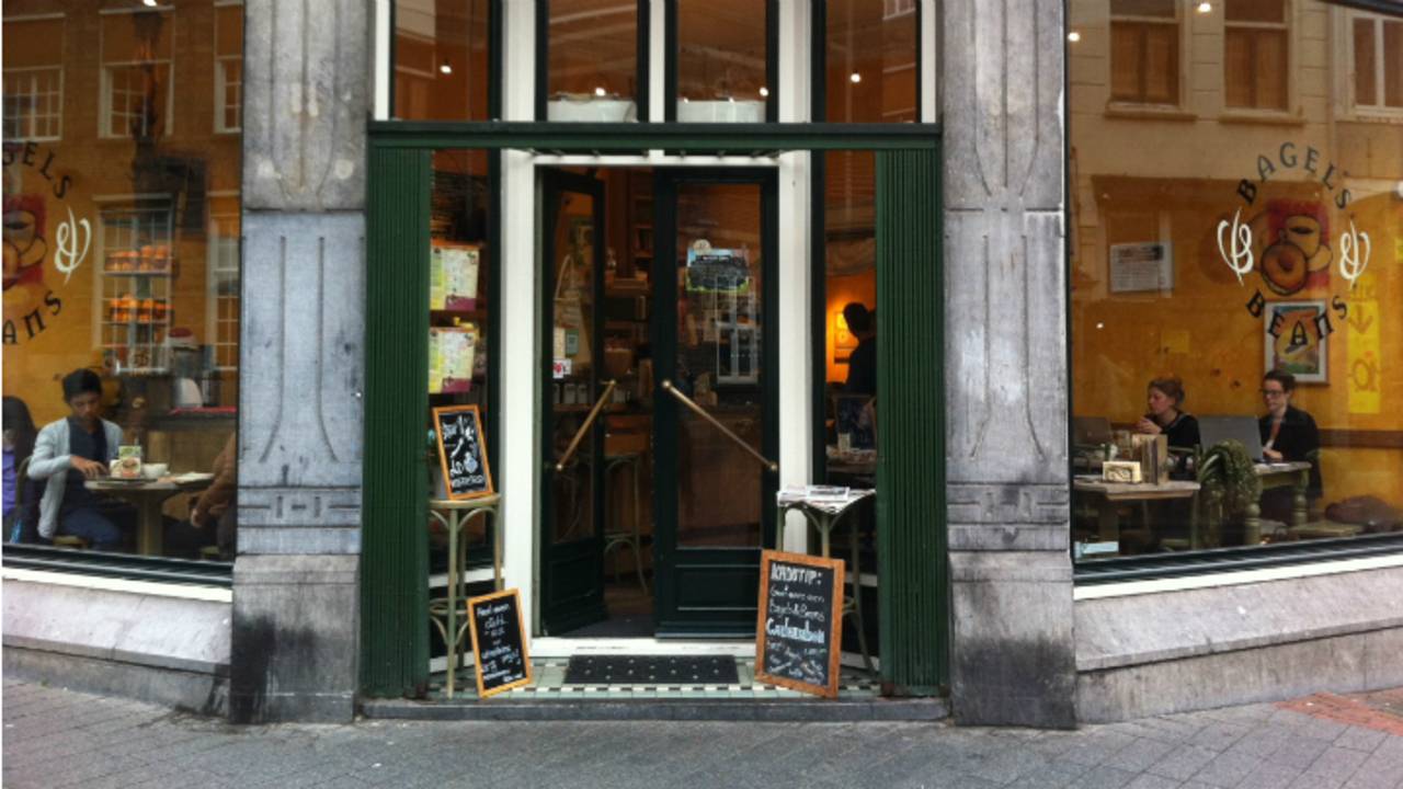 Bagels& Beans Den Bosch wint ADkoffietest Omroep Brabant