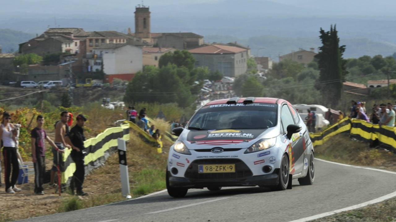 De auto van Kevin van Deijne (foto: Willem Wittenberg RSSP Rallysport Stockphoto)