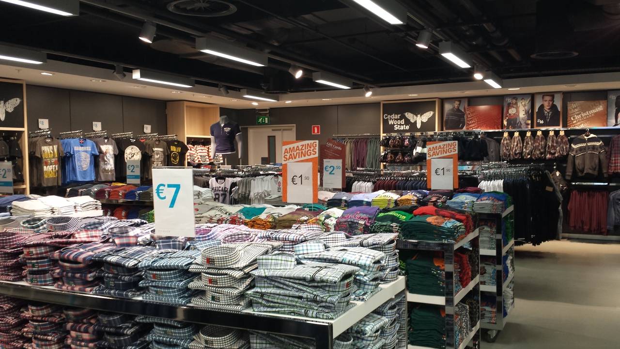 Preview in nieuwe kledingzaak Primark in Eindhoven. 