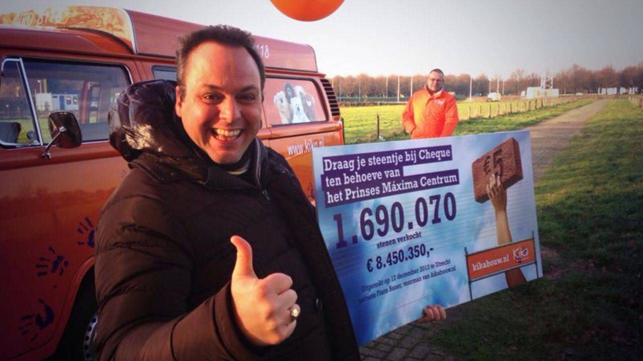 Frans Bauer ontroerd door bedrag voor kinderkankercentrum