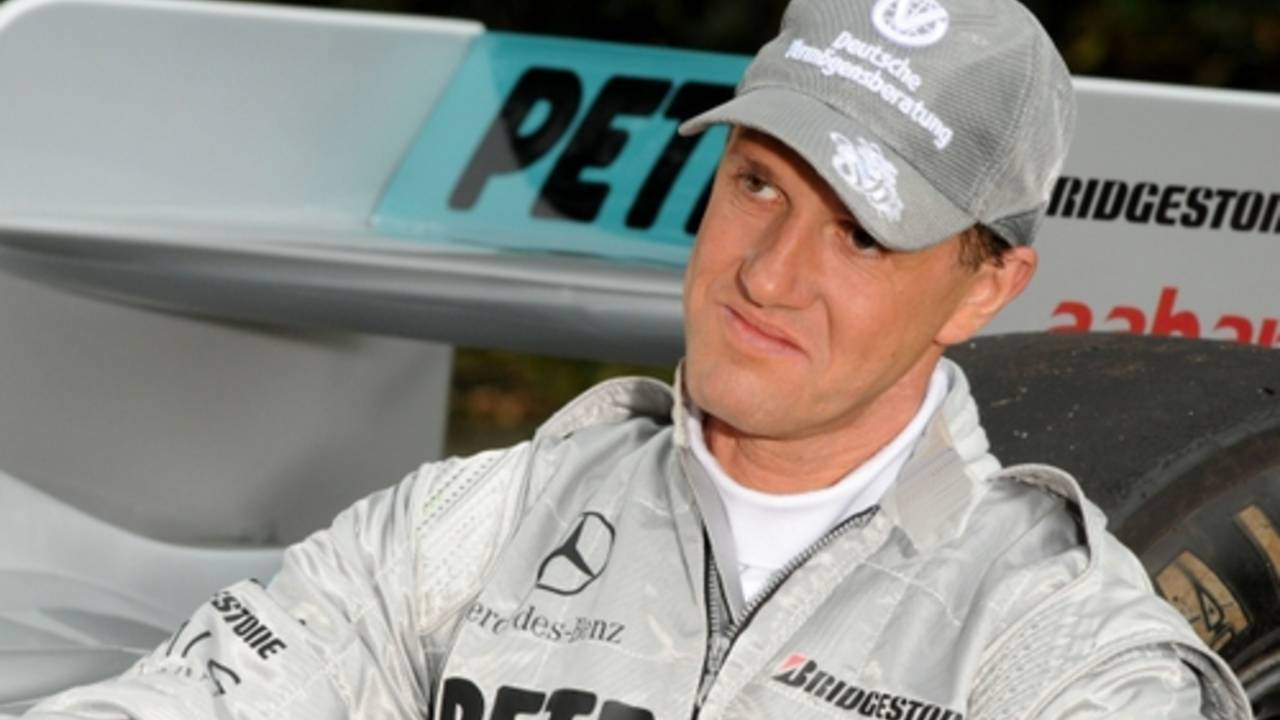 Lookalike Frans Saasen over het goede nieuws Schumacher
