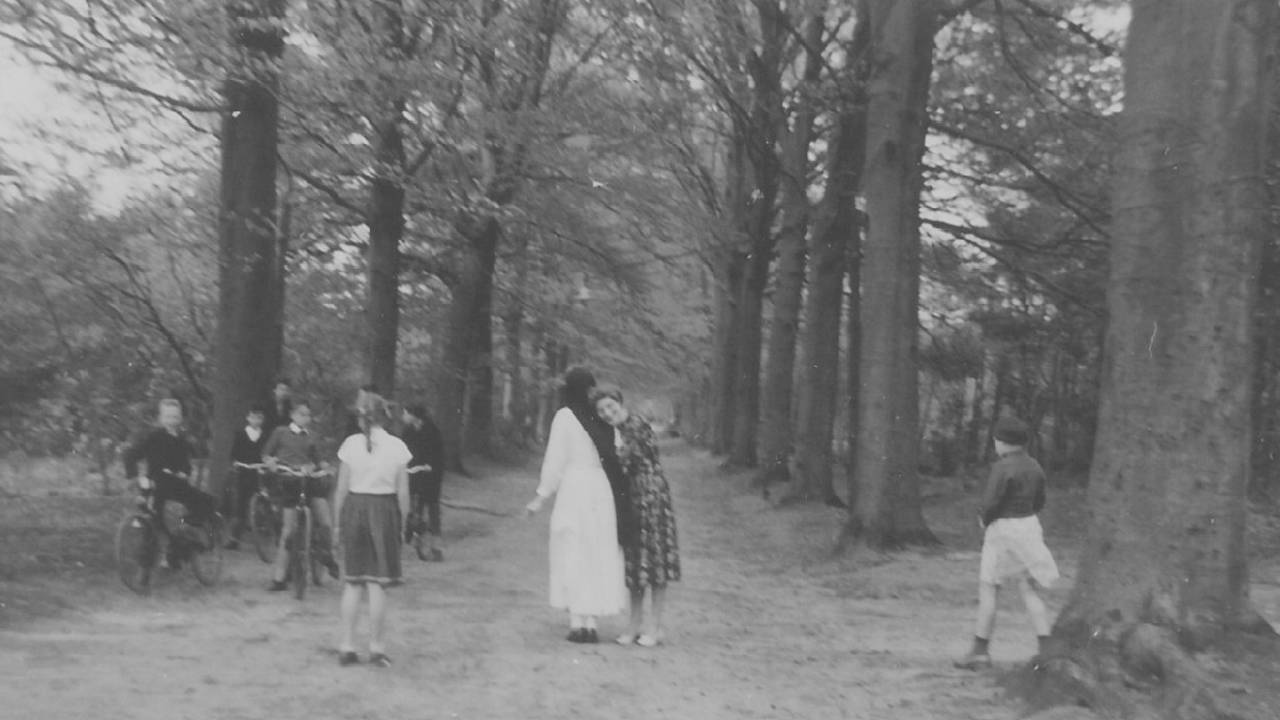 De zusters begonnen in 1953 met de opvang van kinderen in Teteringen.