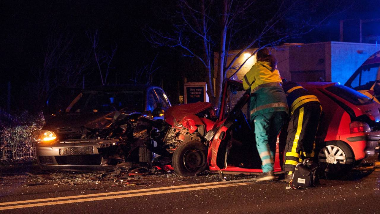 Automobilist gewond (Foto: Alexander Vingerhoeds/Obscura foto)