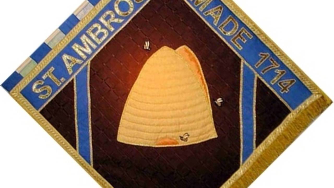 Bijenhouders- en schuttersgilde hebben schild terug
