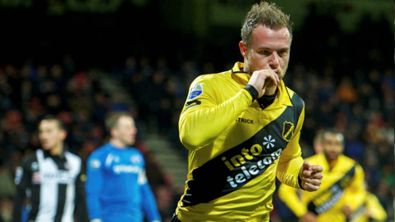 Jordy Buijs viert zijn doelpunt (foto: VI Images)