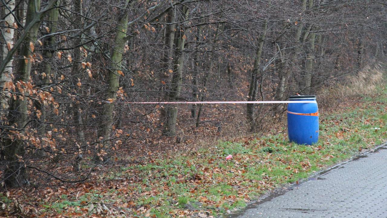 Het vat langs de Grensweg in Bergen op Zoom (foto: Alexander Vingerhoeds/Obscura Fotografie)