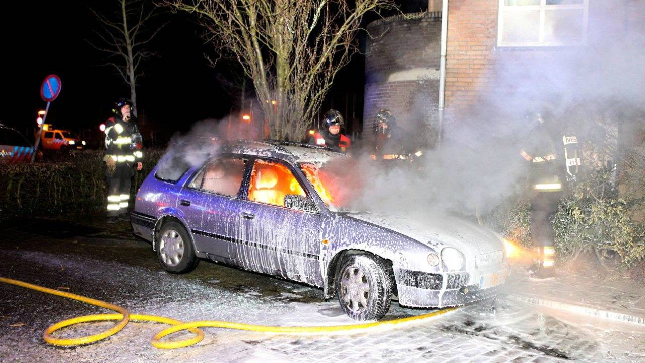 Autobrand in Rosmalen. (Foto: Bart Meesters / Meesters Multi Media)