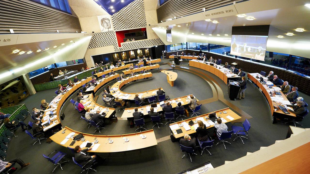 Provinciale Staten in vergadering.