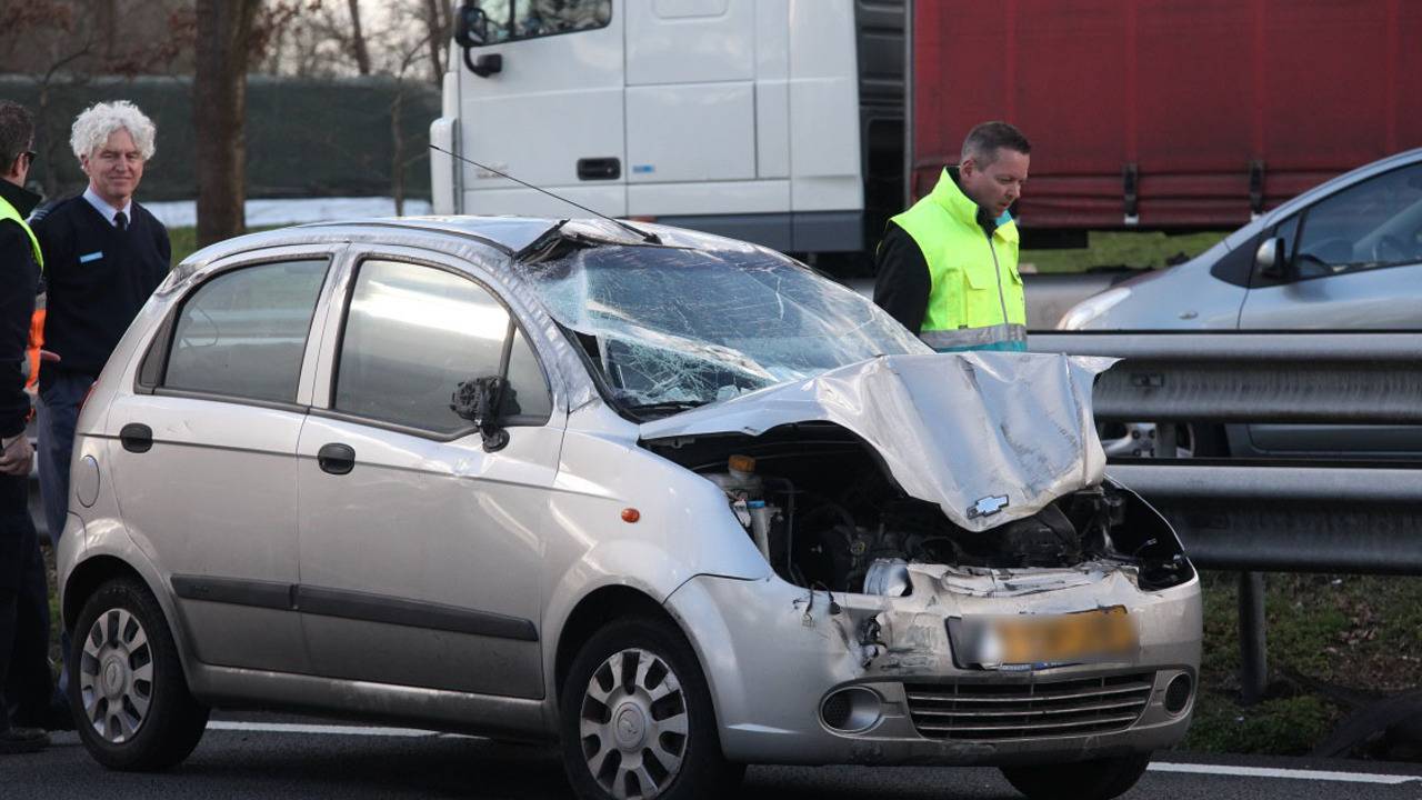 De bestuurder verloor de macht over het stuur
