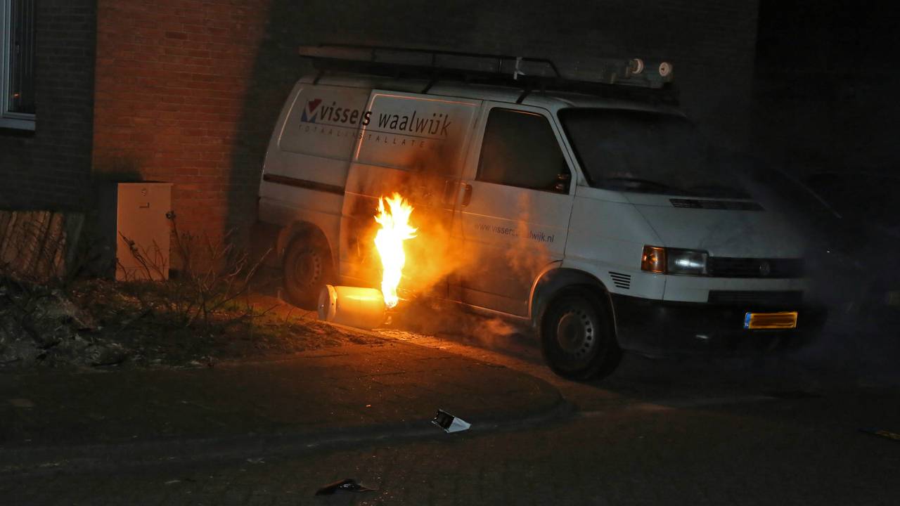Vreemde autobrand Sprang-Capelle (foto: Erik Haverhals/FPMB)