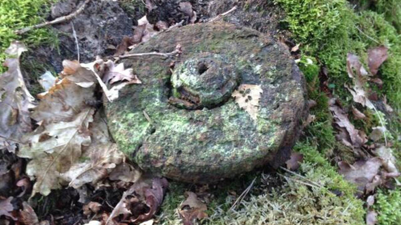 De gevonden landmijn (Foto: Twitter)