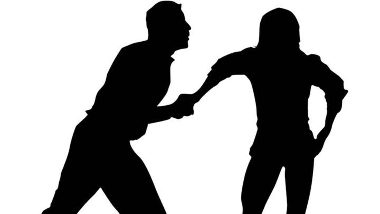 Agressieve man (33) in Oudenbosch slaat vriendin