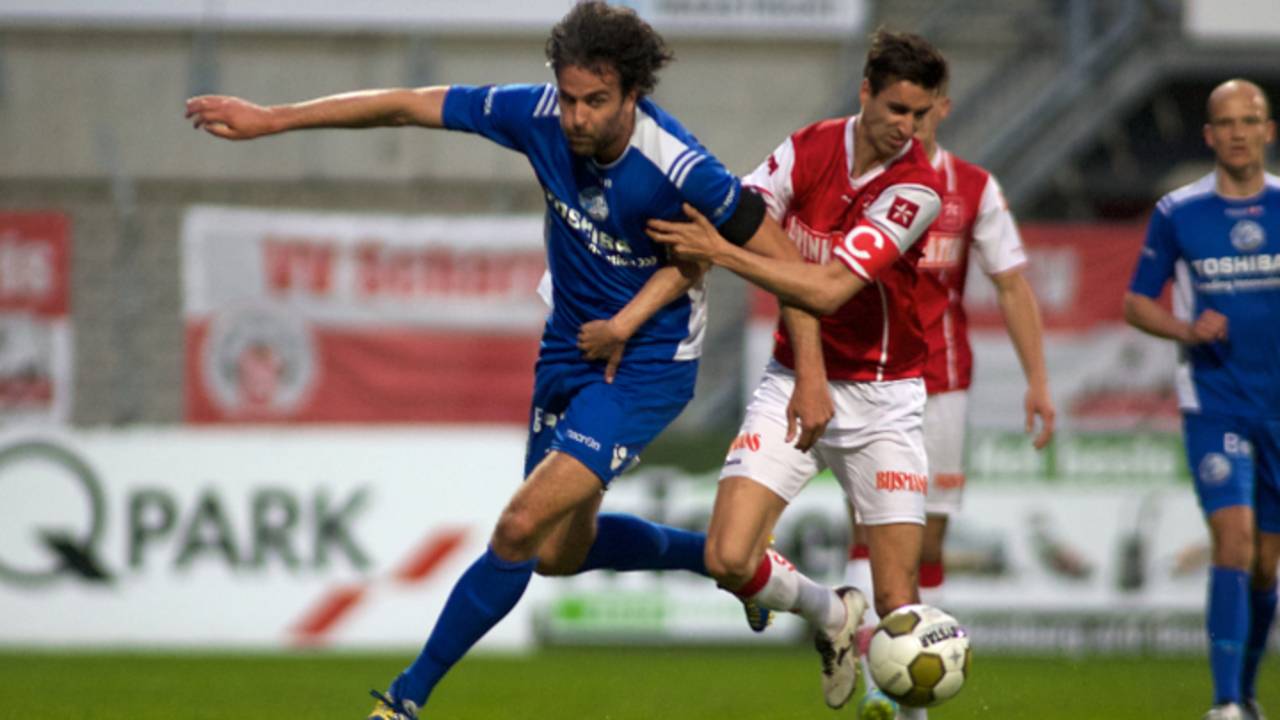 Seuntjes vecht om de bal (foto: VI Images)