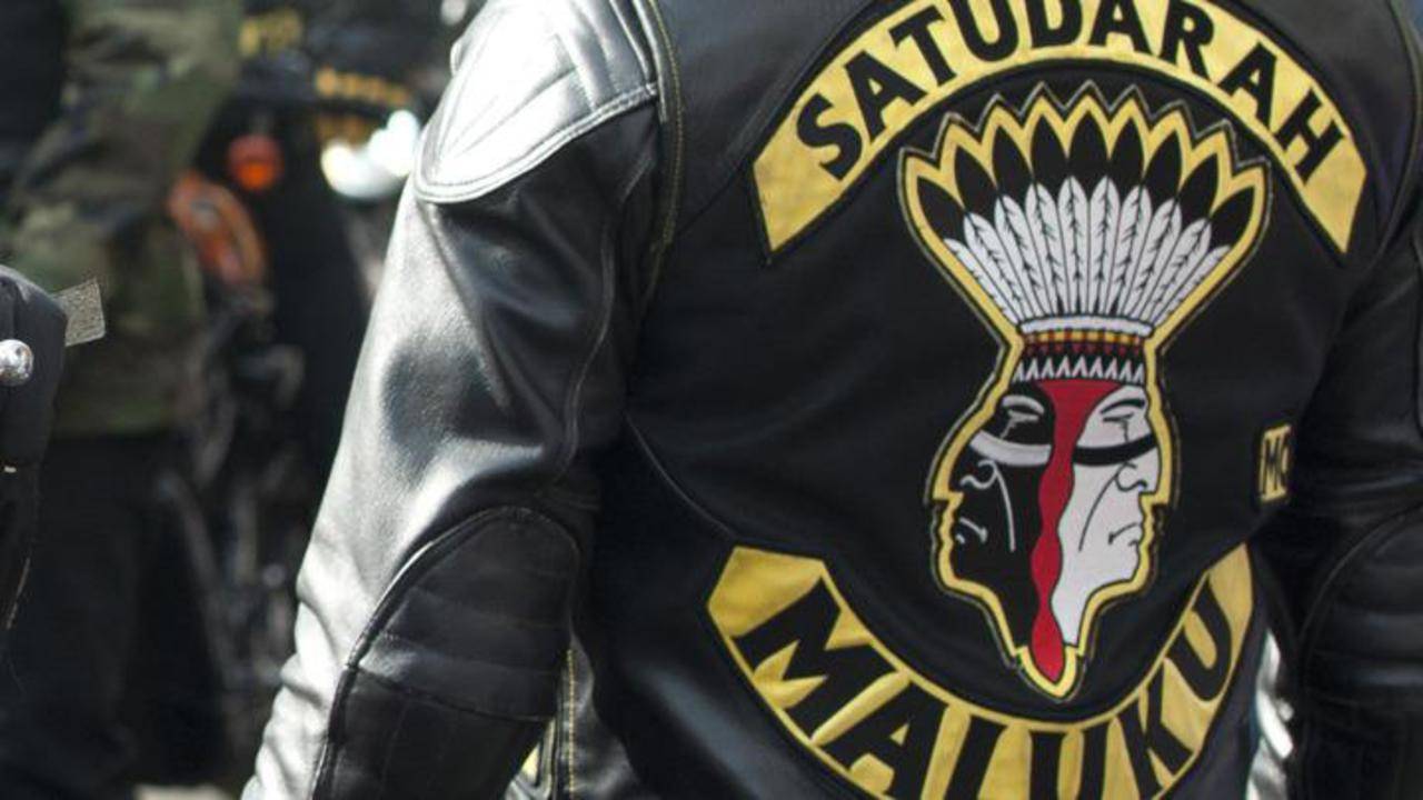 BES verdrietig Prooi Eerste arrestatie voor negeren motorclubkledingverbod: Tilburger draagt  Satudarah-shirt - Omroep Brabant