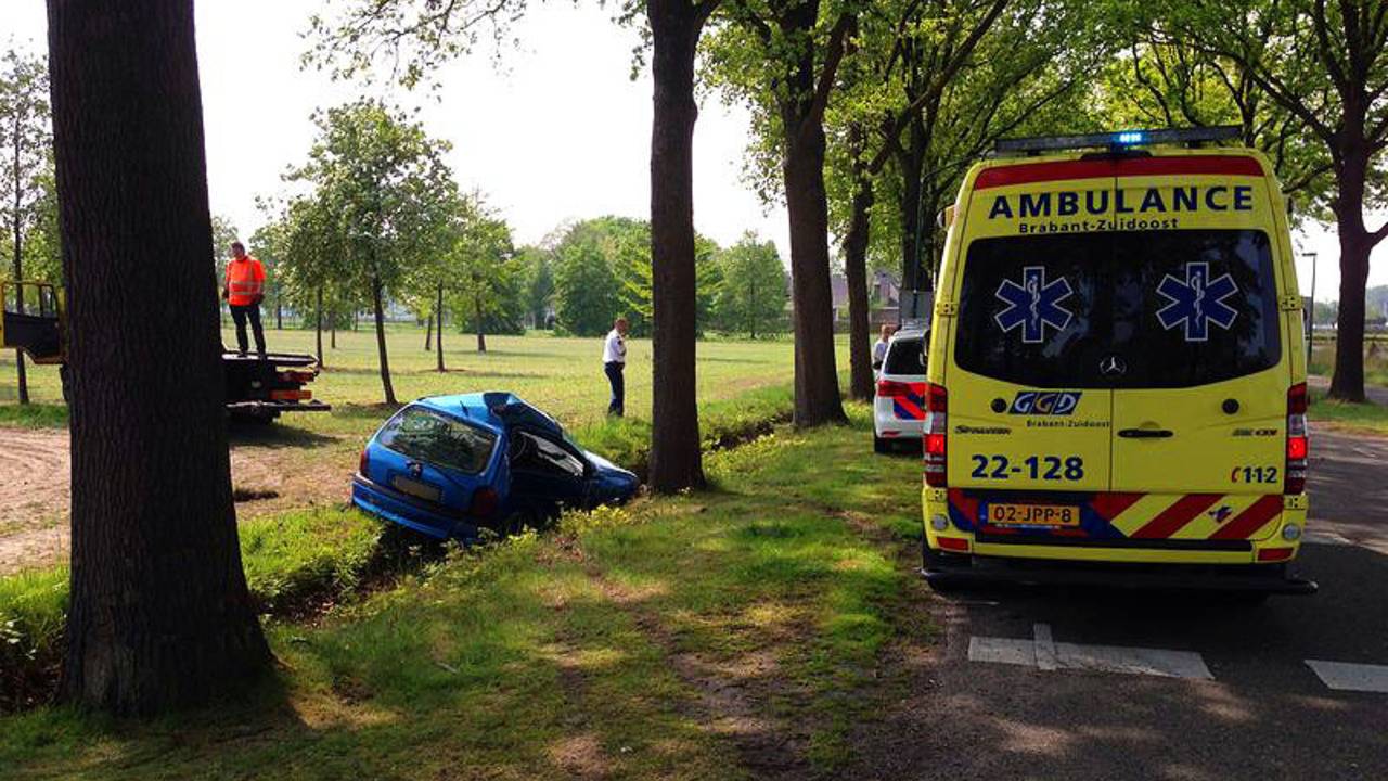 Man gewond geraakt bij ongeluk in Beek en Donk (Foto: Harrie Grijseels / SQ Vision)