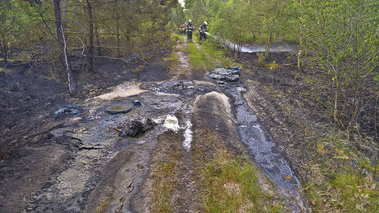 Drugsafval in brand gestoken (Foto: Rico Vogels/SQ Vision)