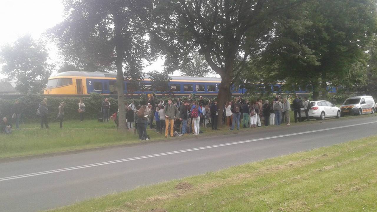 Ook volgende treinen konden niet verder rijden (Foto: Thomas Merkus)
