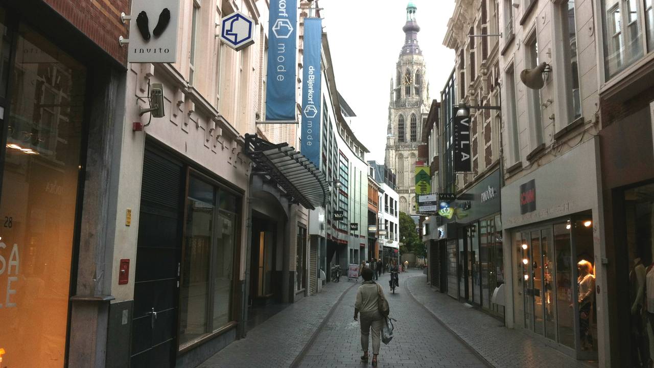 Niet druk in de binnenstad van Breda (foto: Raoul Cartens)