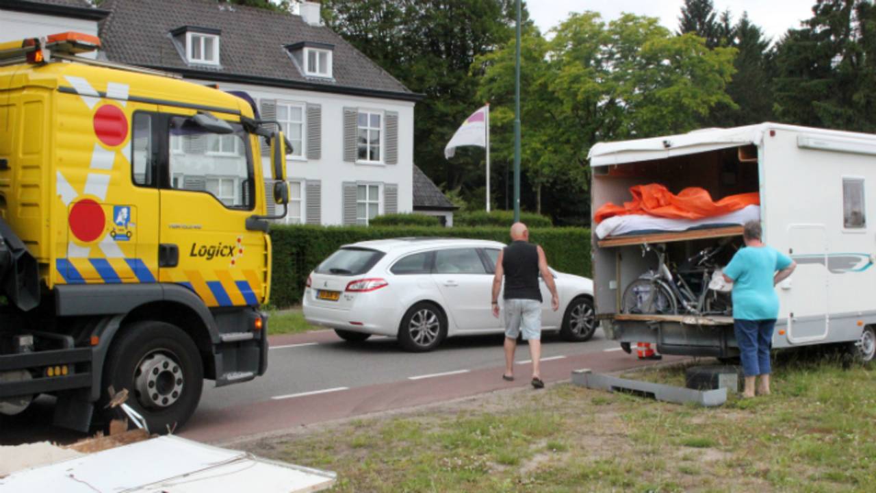 Het keren van de camper had grote gevolgen (Stevie Heuer/Meesters Multi Media)