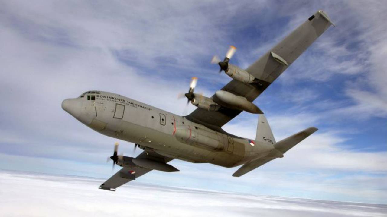 Een van de transportvliegtuigen van het 336 Squadron (Foto: Luchtmacht)