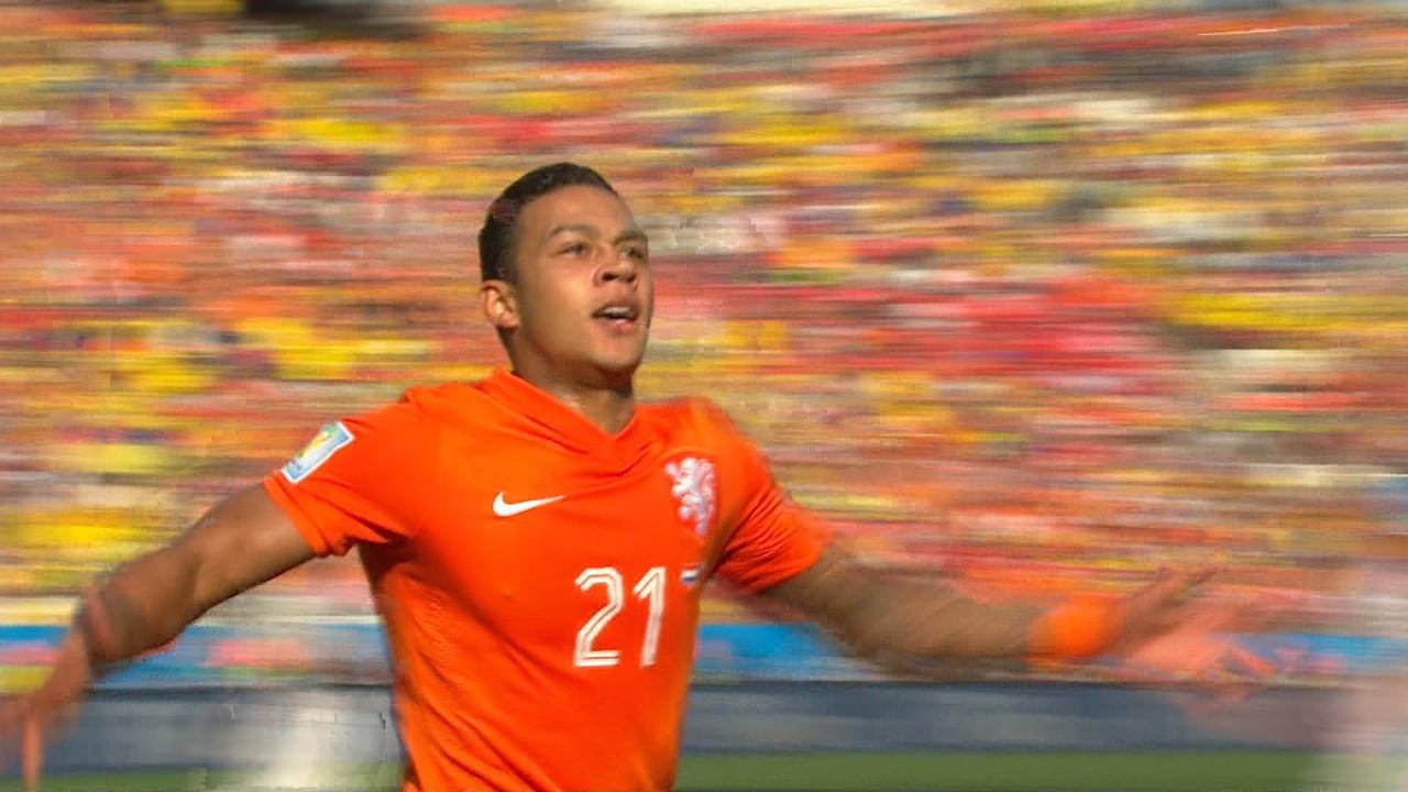 Cocu: 'Memphis Depay moet bij PSV blijven'