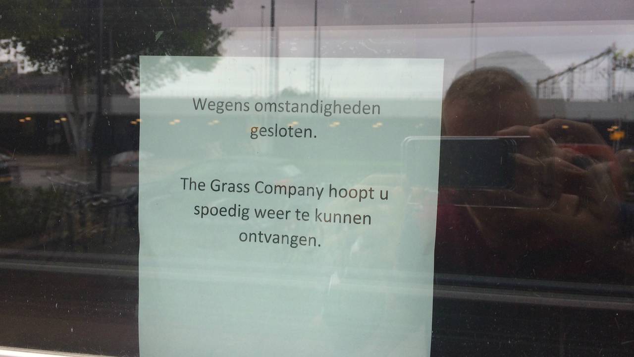 De inval bij de Grass Company gaat zaterdag verder (Foto: Floyd Aanen)