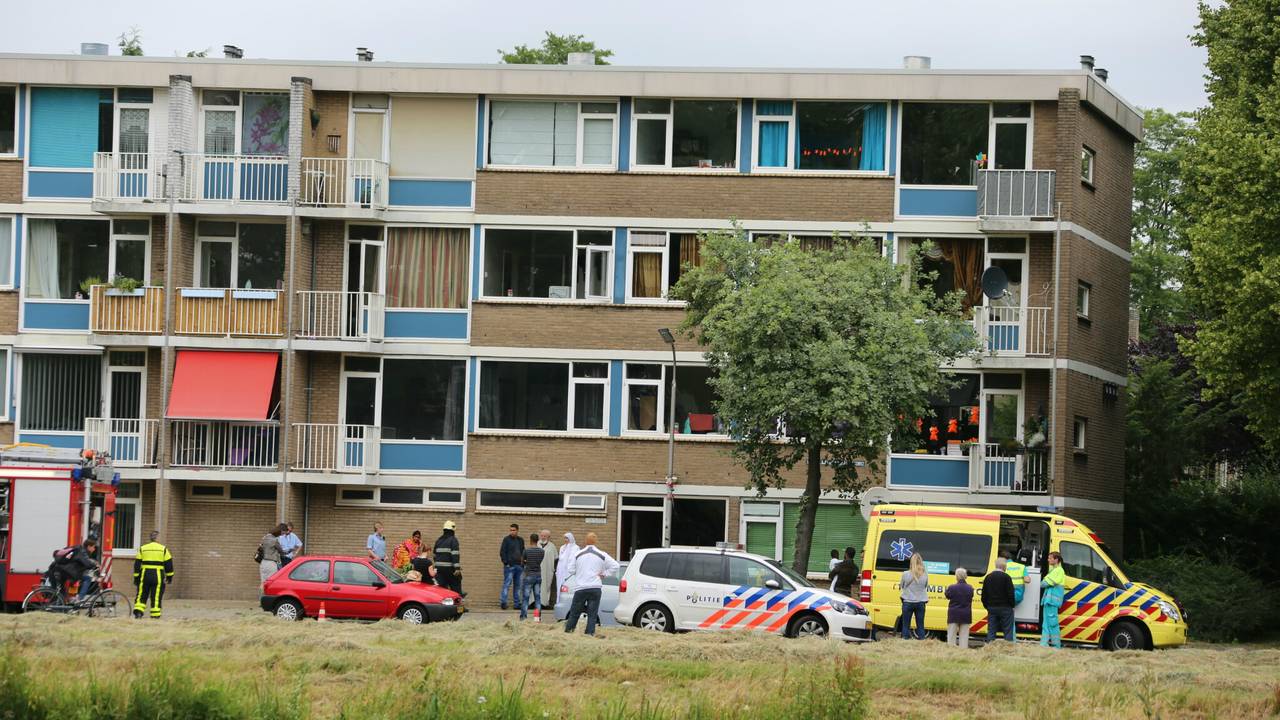 Brand in flat Oosterhout. (foto: FPMB Erik Haverhals)