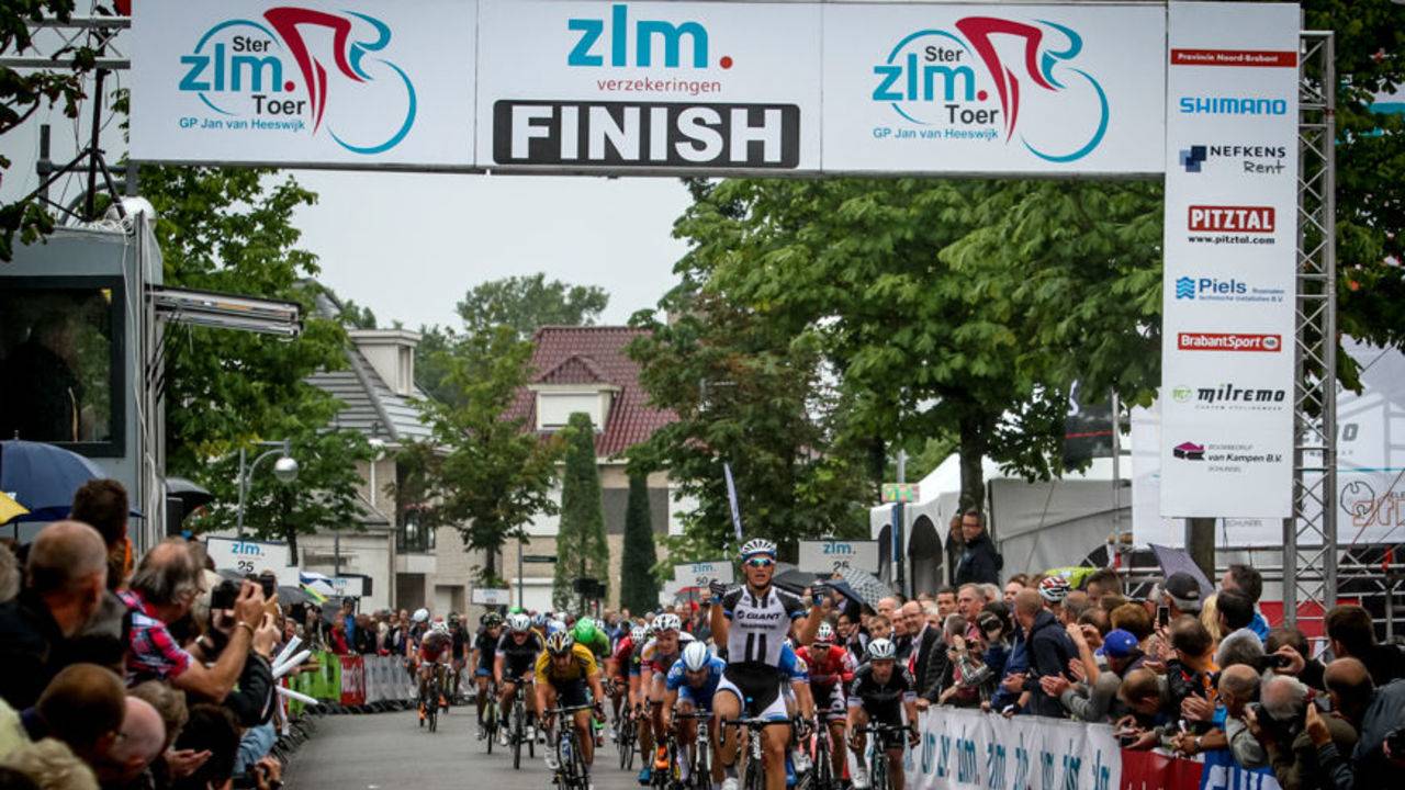 Kittel sprint naar zege (foto: Ster ZLM Toer)