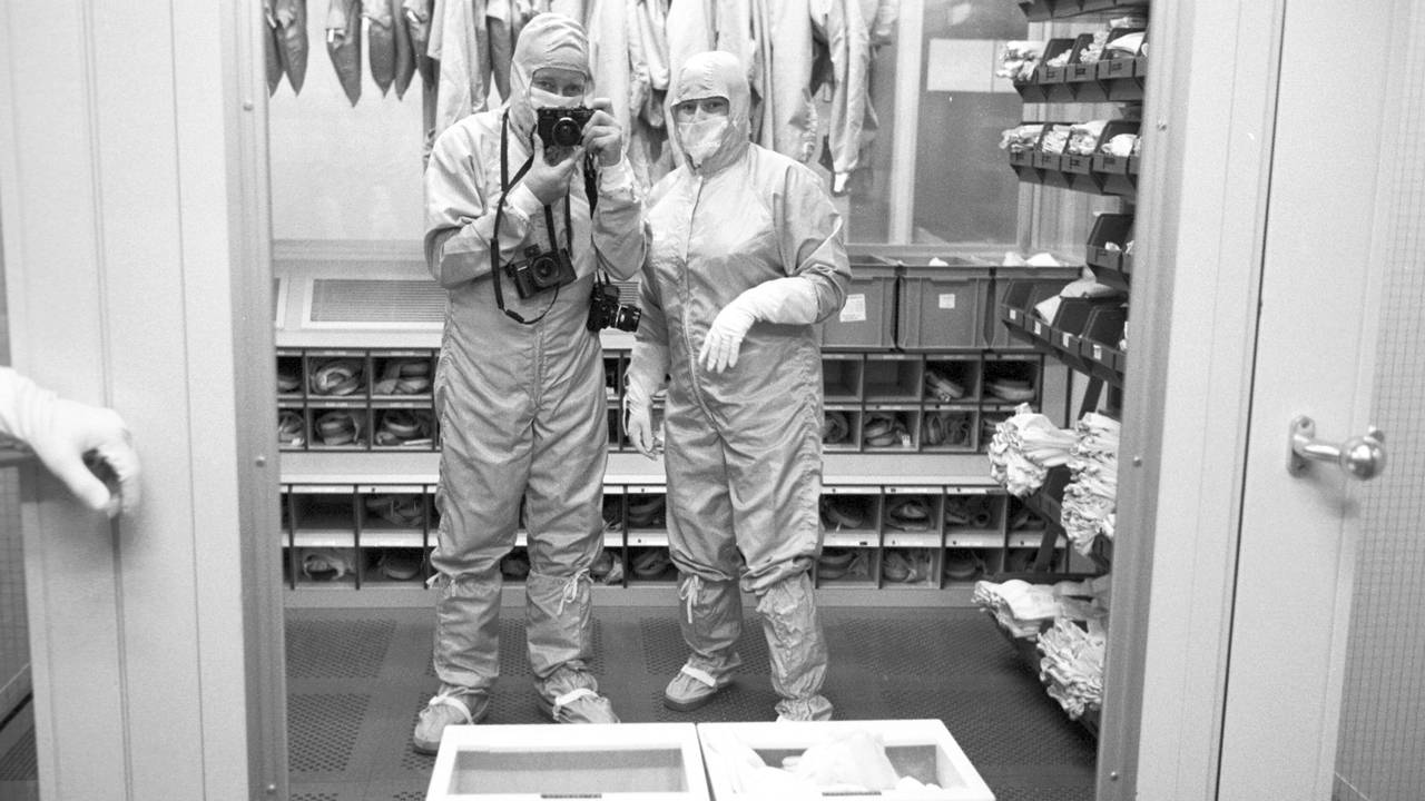 Zelfportret van Ed van der Elsken in het NatLab