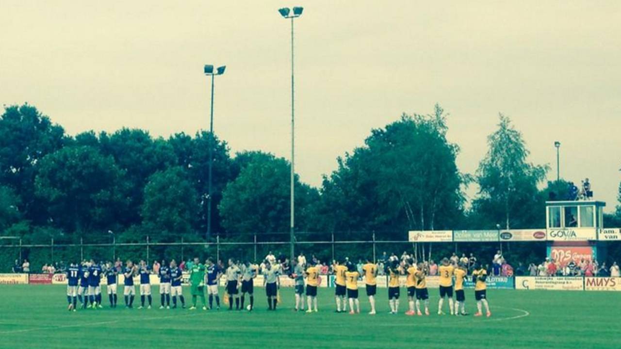 Spelers komen het veld op (bron: @NACnl / Twitter)