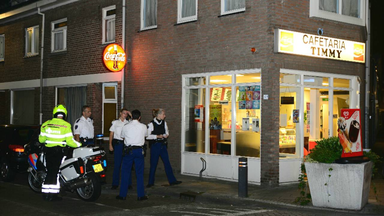 Gewapende overval in Diepenstraat Tilburg (Foto: Toby de Kort)