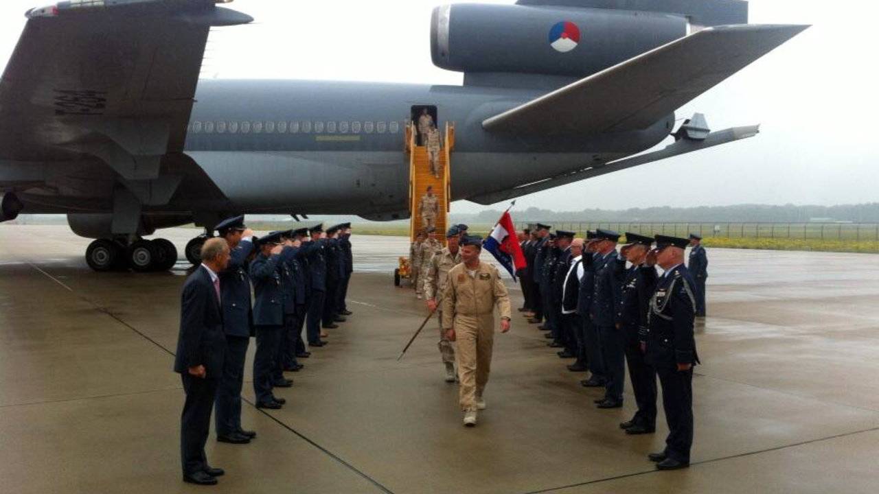 Laatste 'Afghanistan' militairen terug op vliegbasis Eindhoven