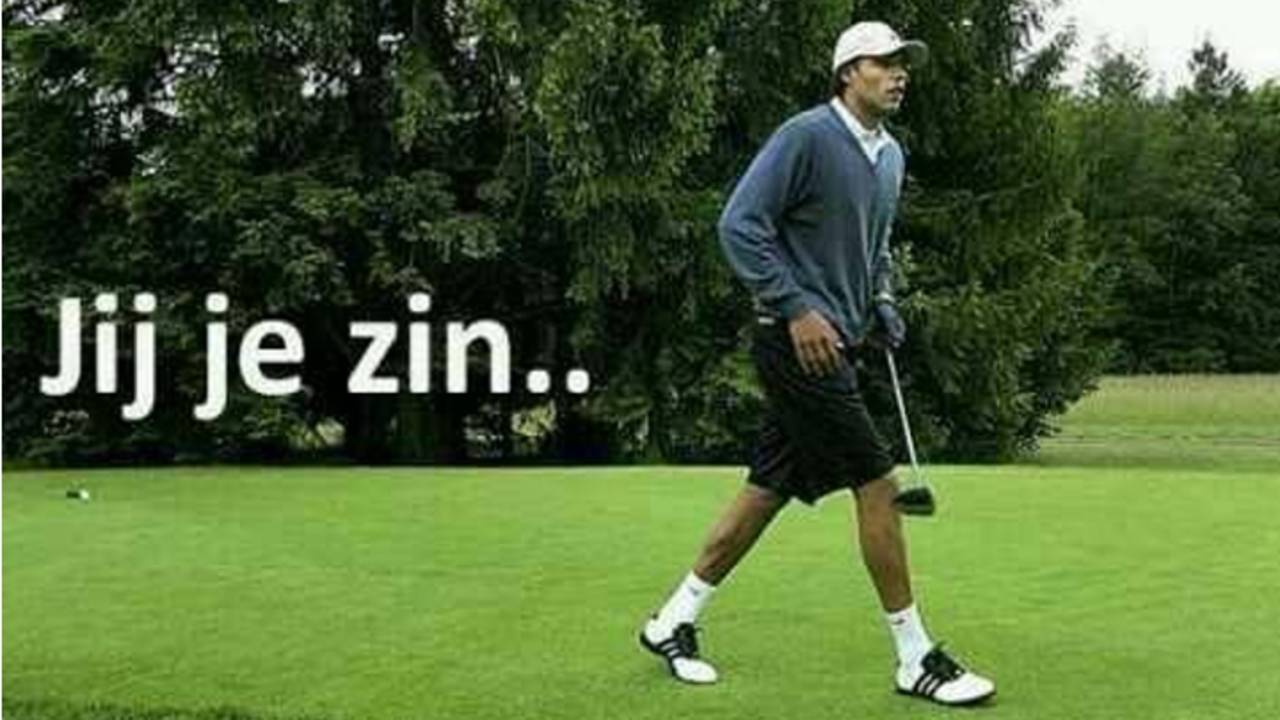 Van Hooijdonk slaat (golfballetje) terug naar Van Persie ...