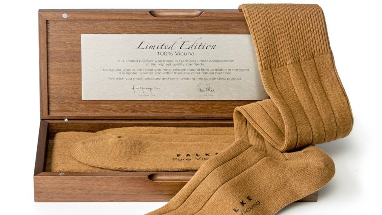 Peperdure lamawollen sokken van Falke