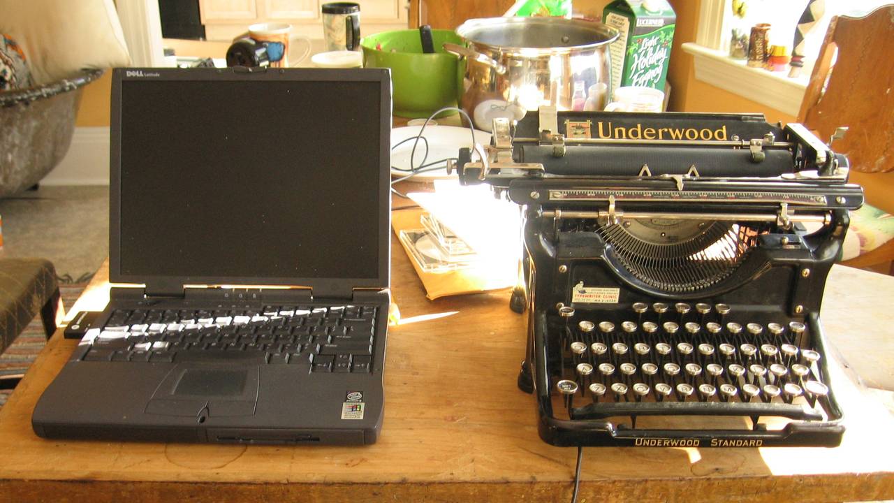 Terug naar de typemachine (foto: Flickr/Brandon Martin-Anderson)