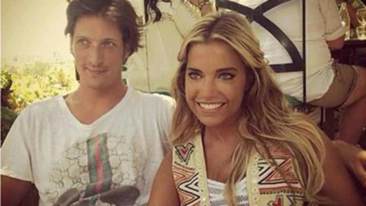 Sylvie met haar Spaanse graaf (Foto: Facebook - Sylvienews)