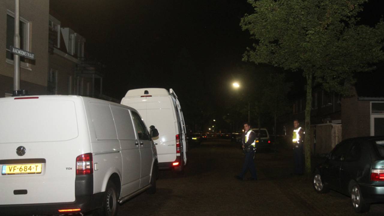 Gewapende overval op huis in Oss (Foto: Marco van den Broek)